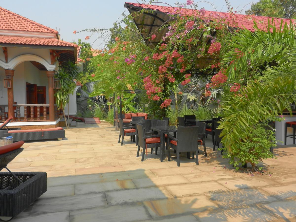 Eureka Villas Siem Reap Bagian luar foto