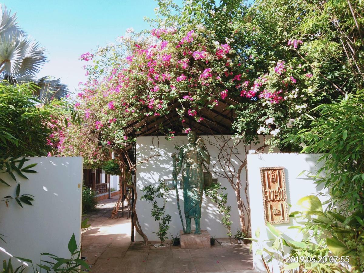Eureka Villas Siem Reap Bagian luar foto